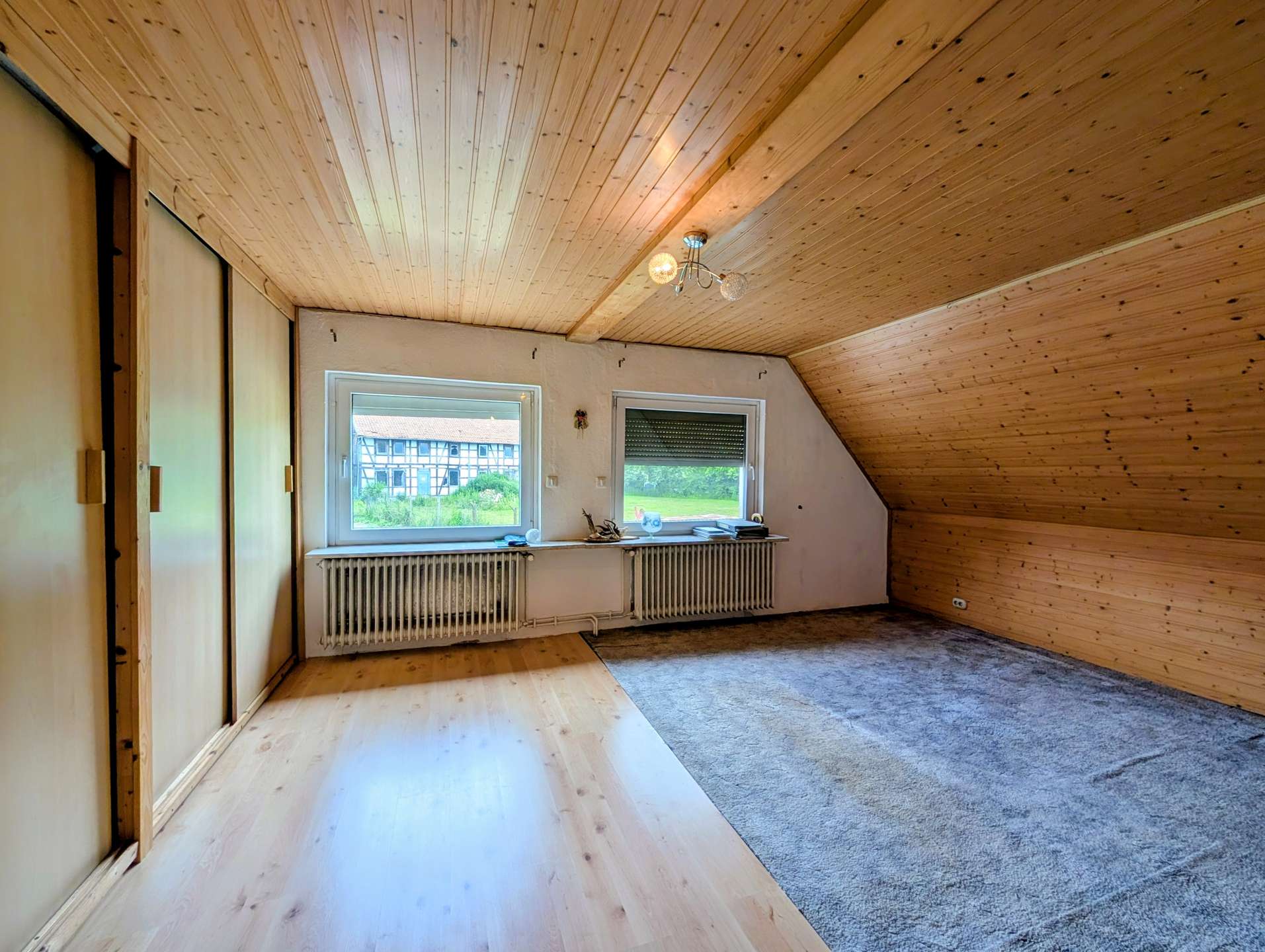 Schlafzimmer OG