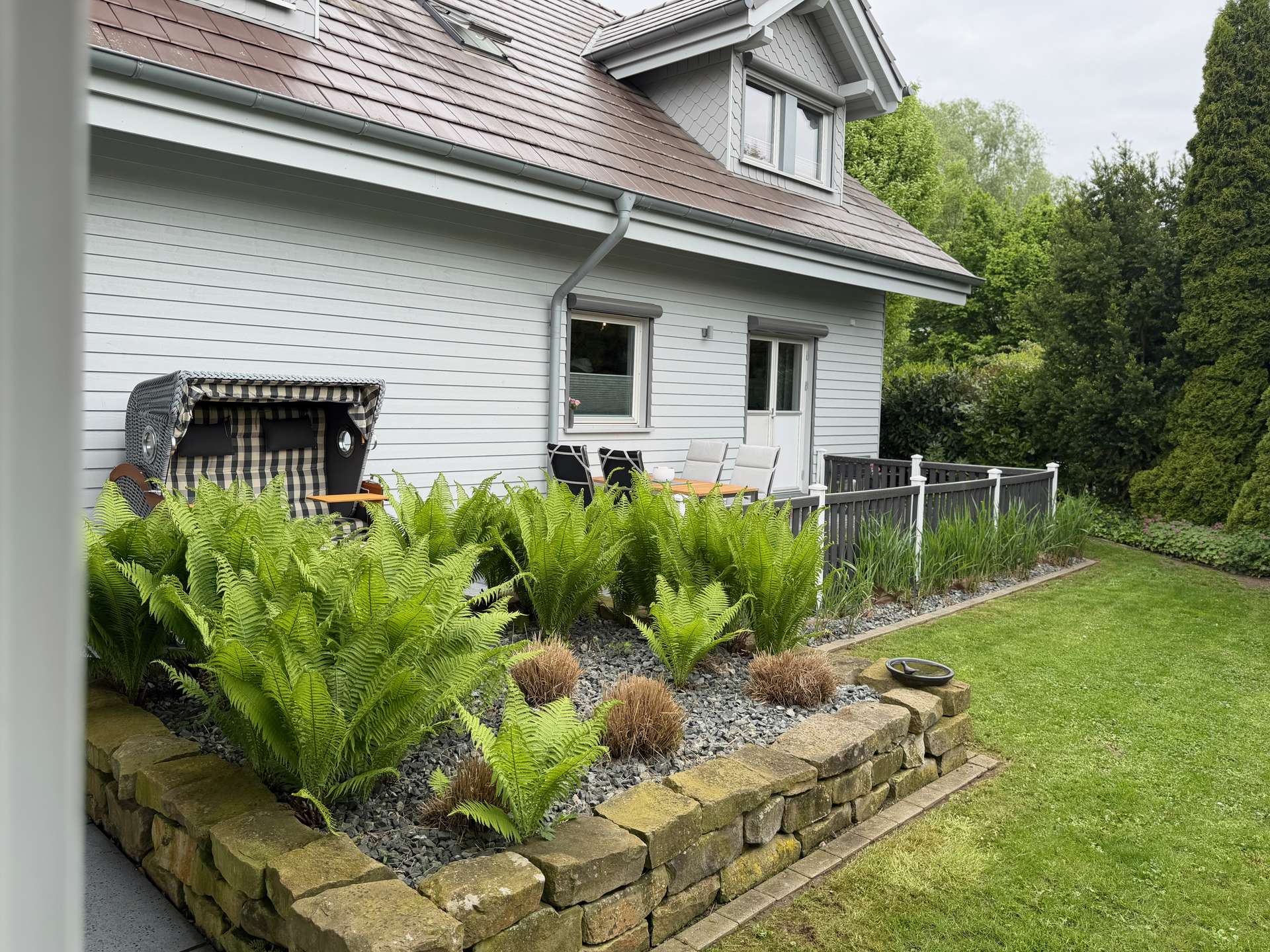 Frühstücks Terrasse mit Zugang von Küche