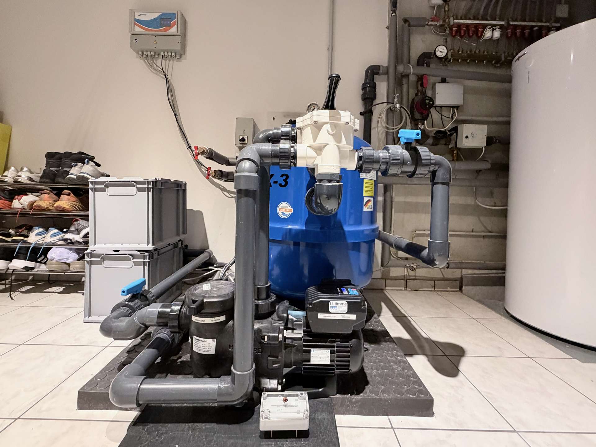 Technikraum Keller Pooltechnik